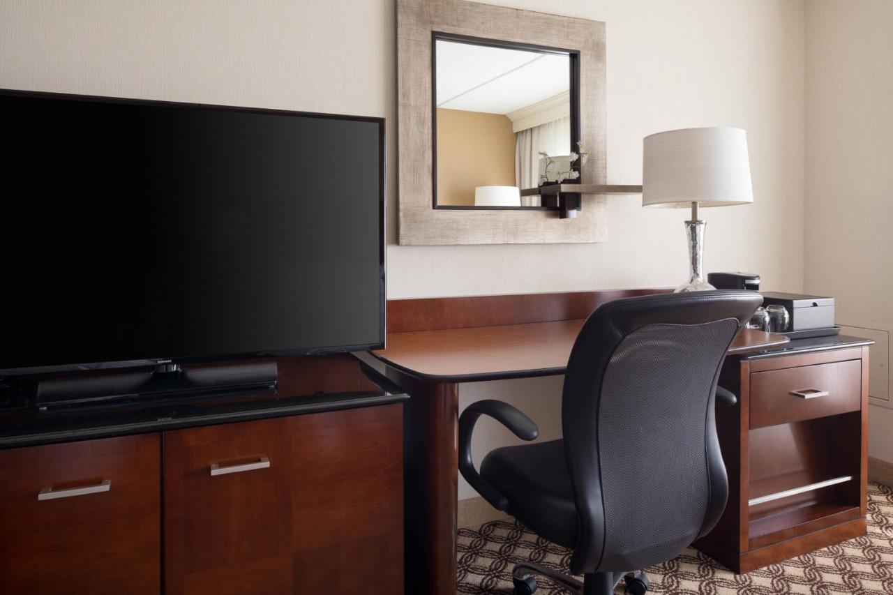 Chicago Marriott Нейпървил Екстериор снимка